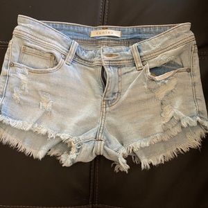 cute ripped shorts:)